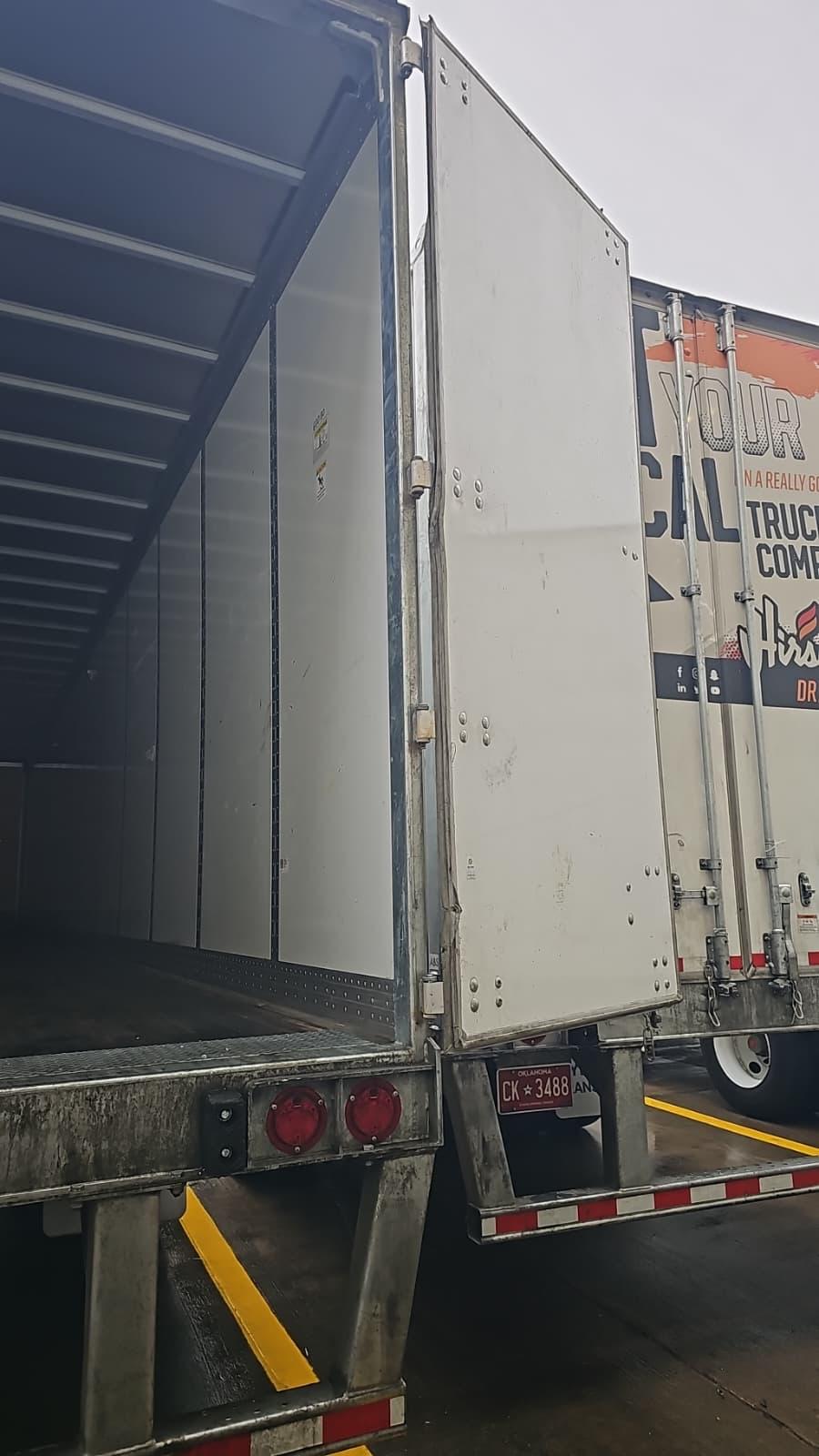 Exhaust flange welding repair semi truck roadside Austin
